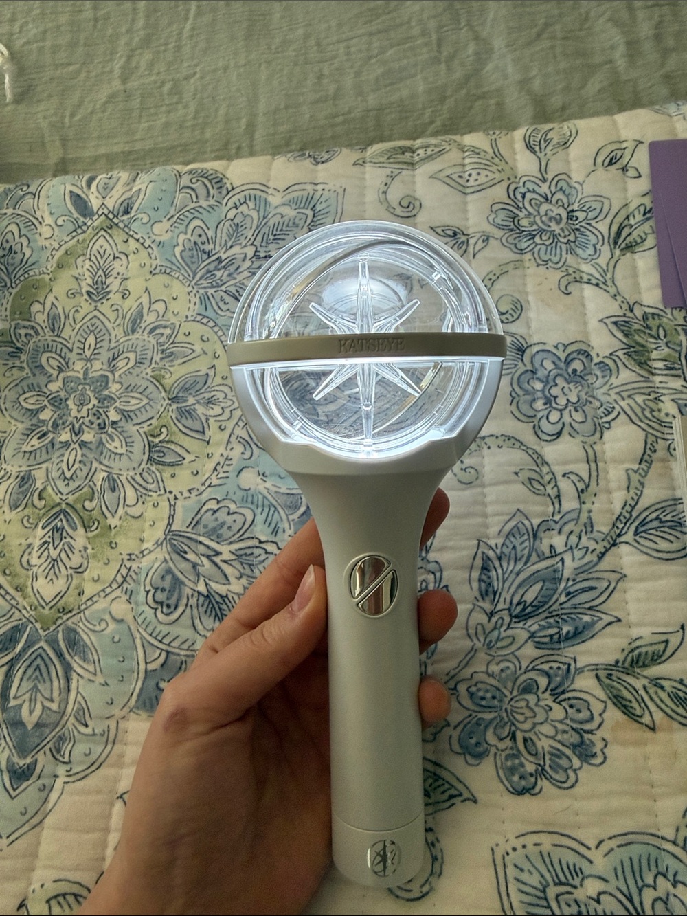 KATSEYE OFFICAL LIGHTSTICK - Picture 4 of 17